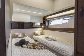 PRESTIGE  YACHT - PRESTIGE 520